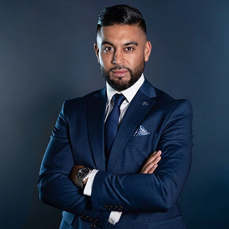 Dubai Based Most leading and trustable property Buying and selling agent Raza Malik Worked in Firstpoint Real Estate 